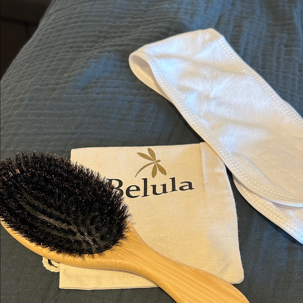 Boar bristle and bamboo Hair Brush for Women